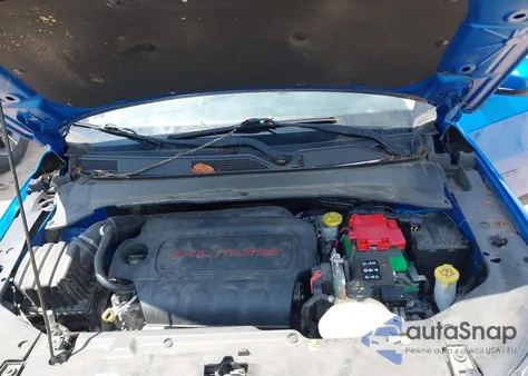 2019 Jeep Compass Latitude 4X4 z USA, uszkodzony, nr VIN 3C4NJDBB4KT600681